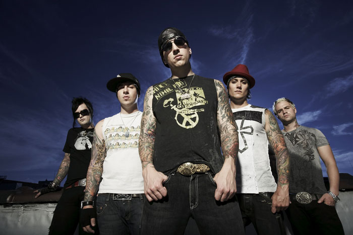 74527_A7X%202[1].jpg